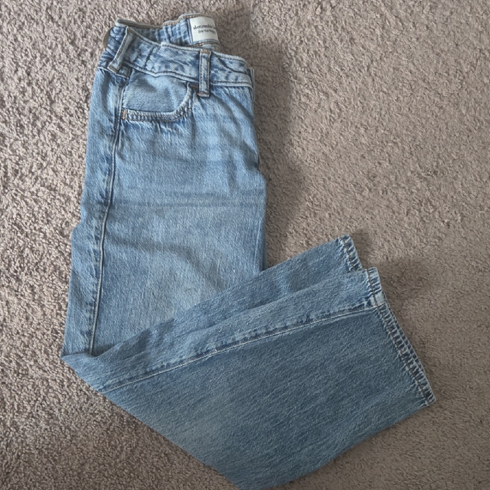 Abercrombie Kids Light Blue Low Rise Baggy Jeans